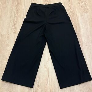 White House Black Market Black Cropped Pants